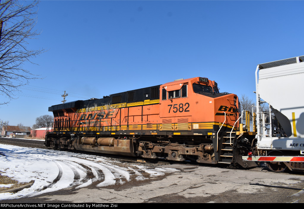 BNSF 7582